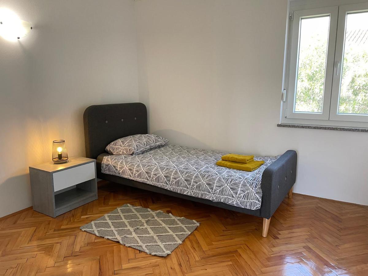 Apartment Tulip Premantura Bagian luar foto