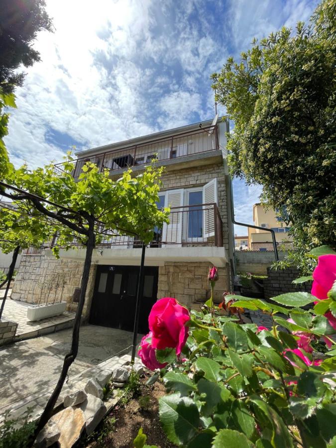 Apartment Tulip Premantura Bagian luar foto